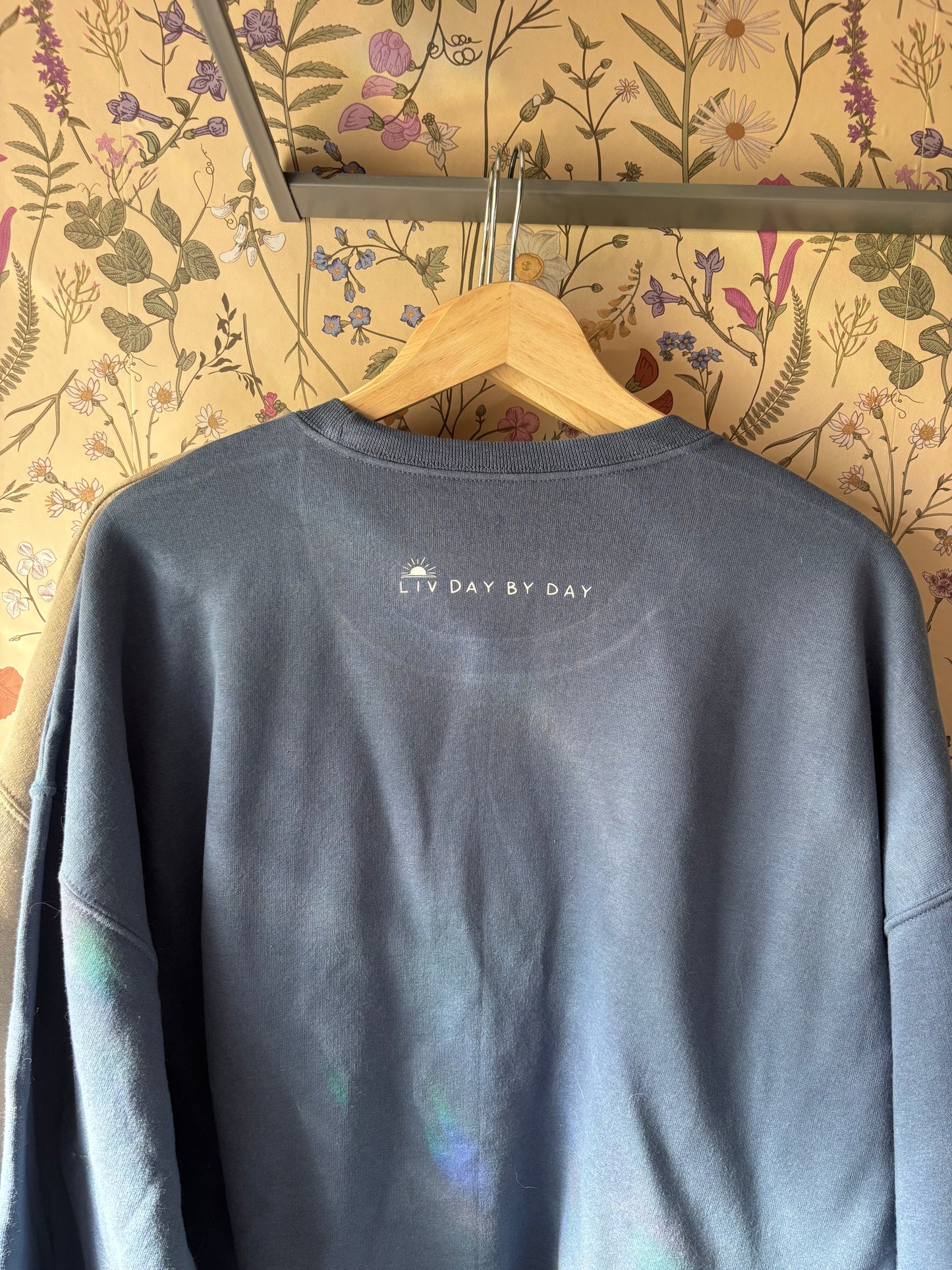 THE KEY TO HAVING IT ALL IS KNOWING YOU ALREADY DO - embroidered Crewneck